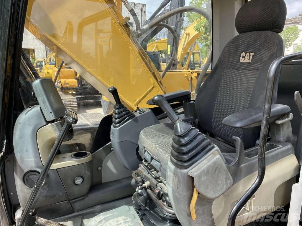 CAT 320D2 Bageri guseničari