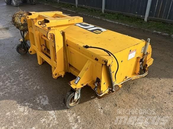 JCB SWEEPER SC240 Ostalo za građevinarstvo