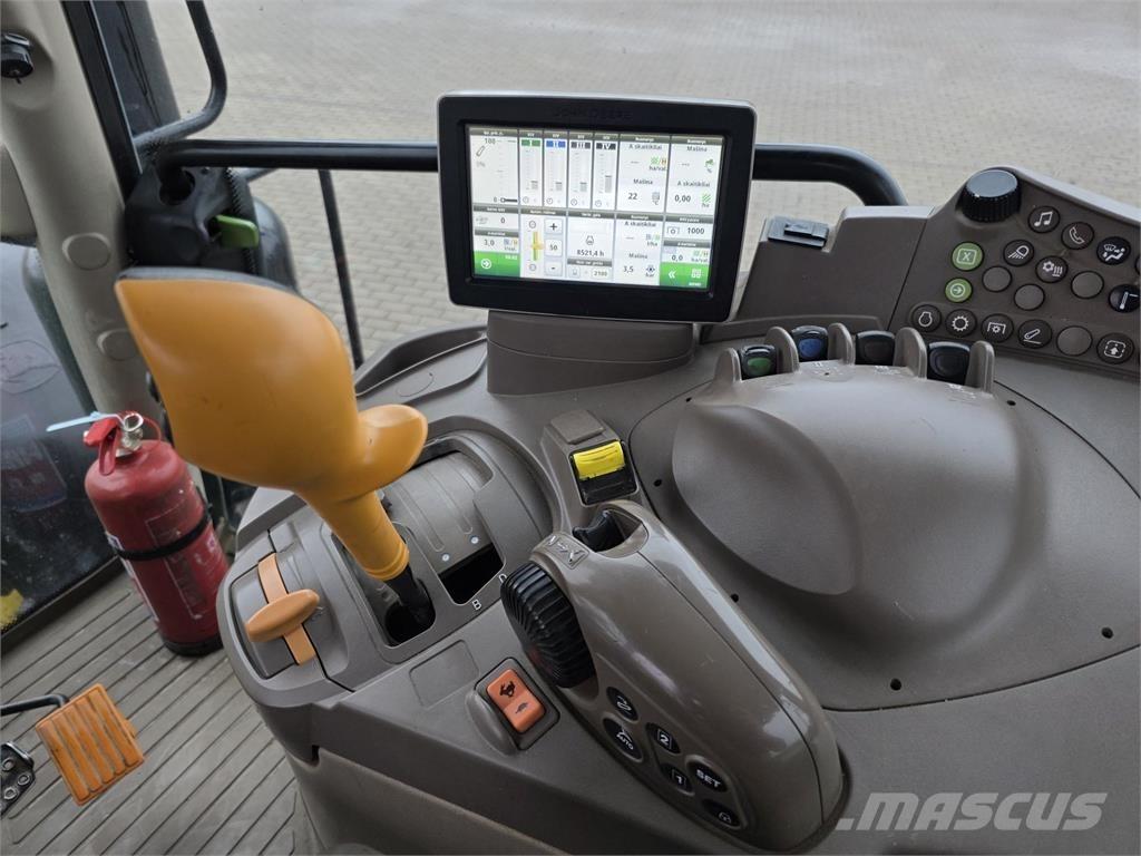 John Deere 6215R Traktori