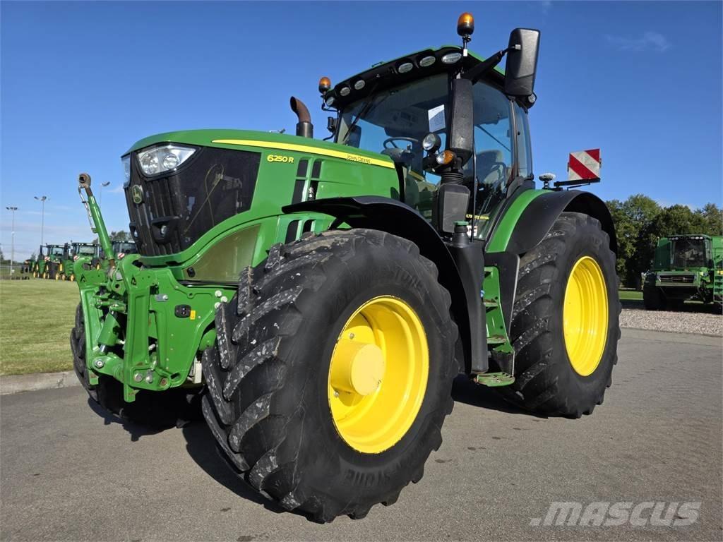 John Deere 6250R Traktori