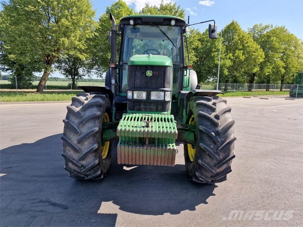 John Deere 6930 Traktori