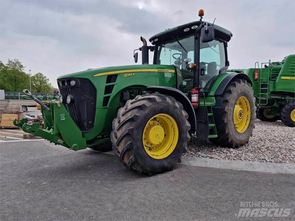 John Deere 8345R Traktori