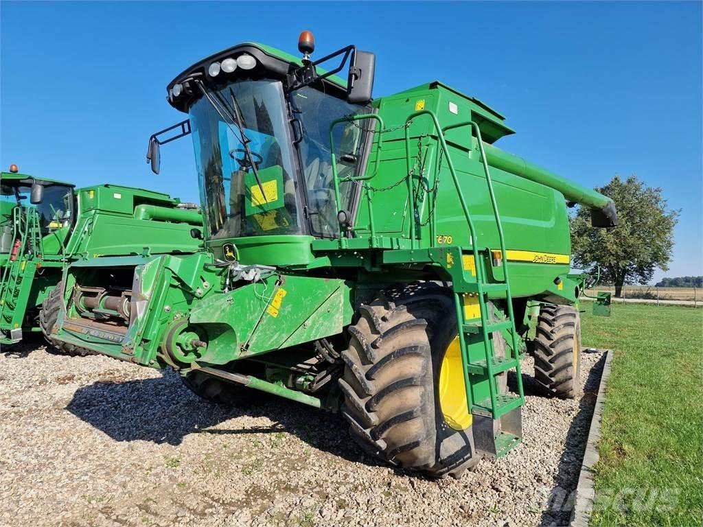 John Deere T670 Kombajni