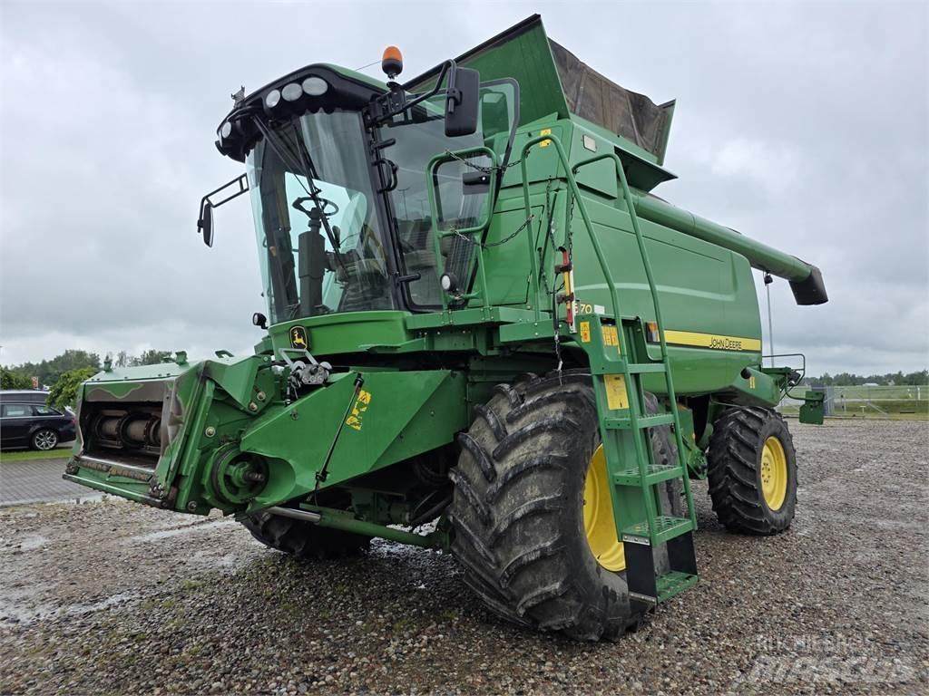 John Deere T670 Kombajni