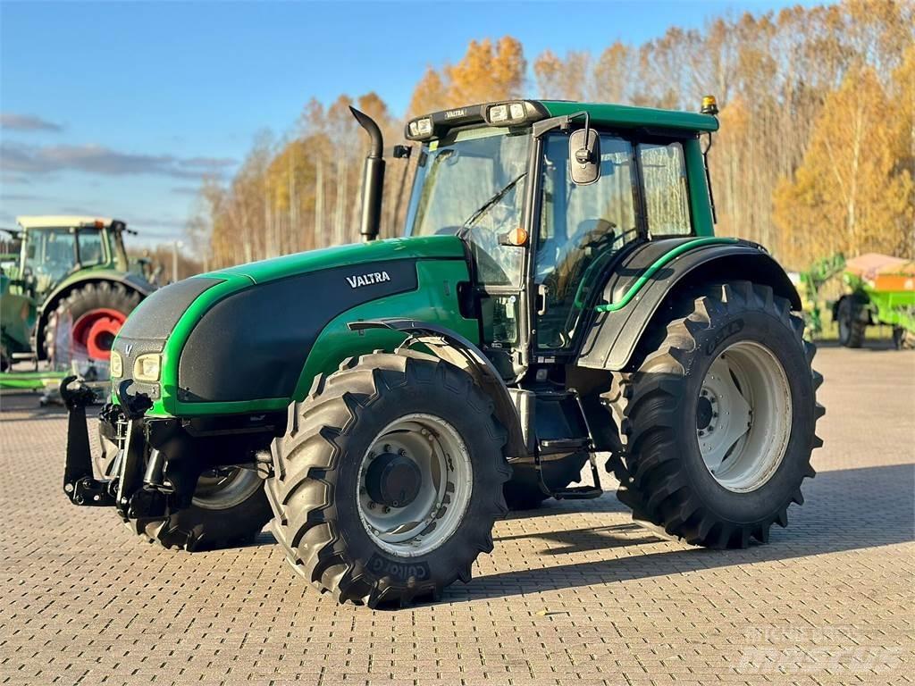 Valtra T171C Traktori