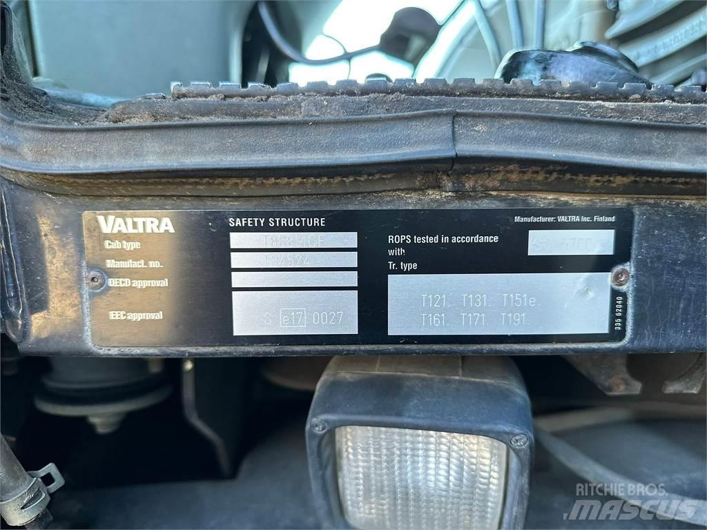 Valtra T171C Traktori