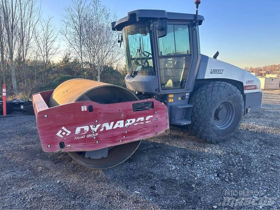 Dynapac CA 2500 D Valjci sa jednim bubnjem