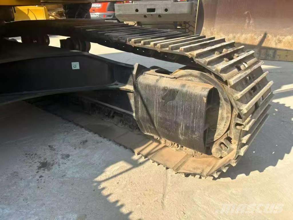 CAT 330D2L Bageri guseničari