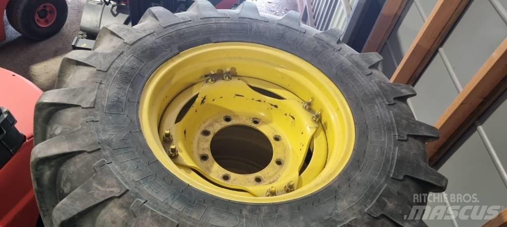 Michelin 14.9R24 Gume, točkovi i felne