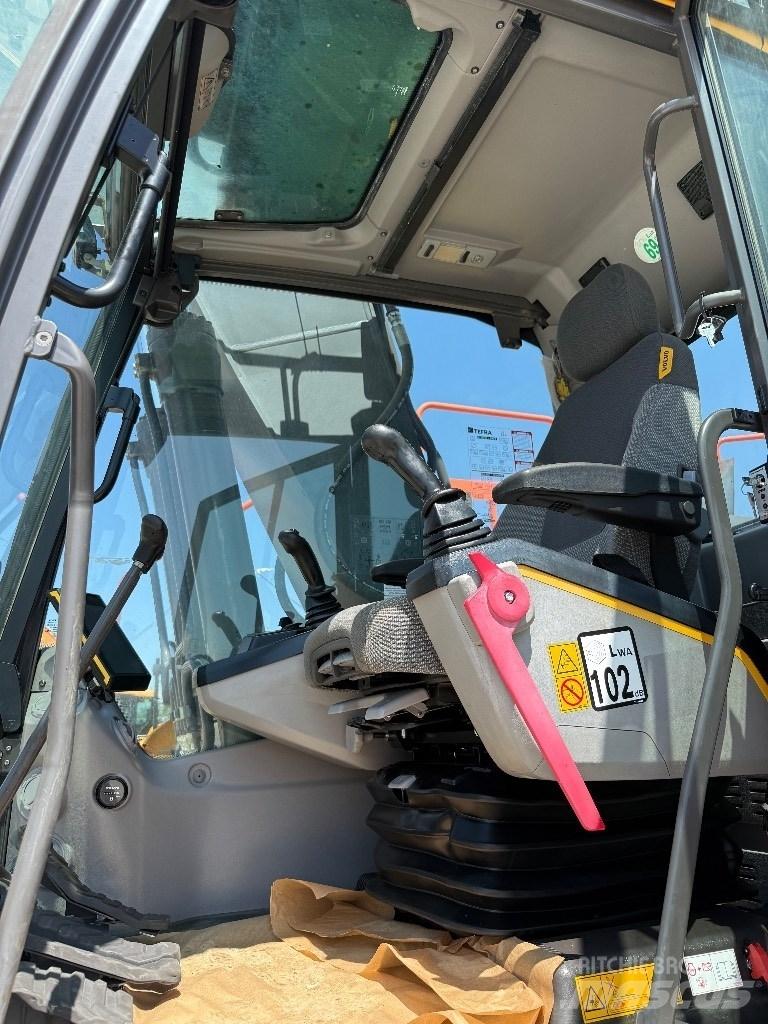 Volvo EC 220 E Bageri guseničari
