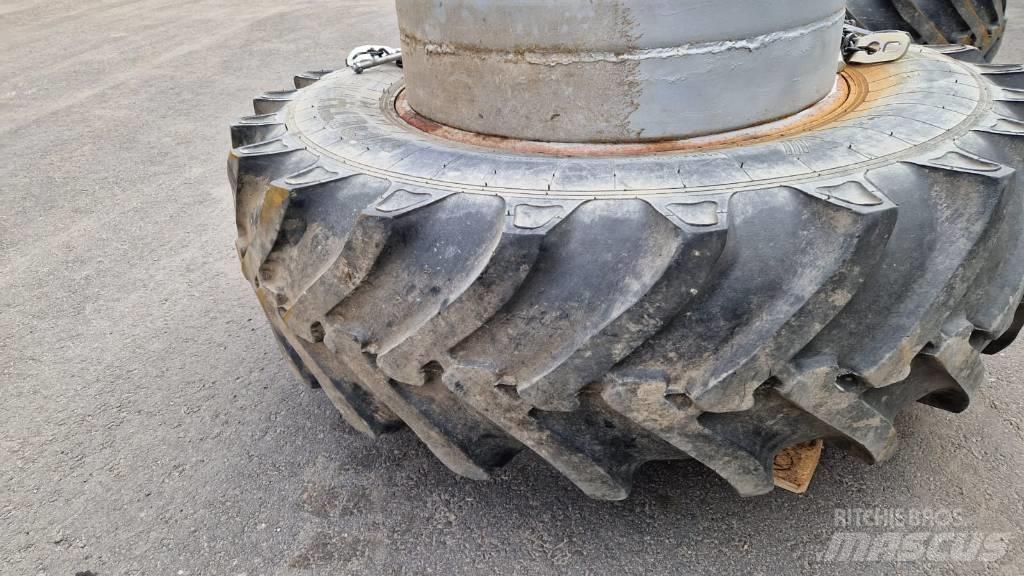 Paripyörät 18,4 r34 Gume, točkovi i felne