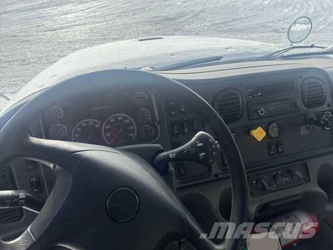 Freightliner M2-112 Sanduk kamioni