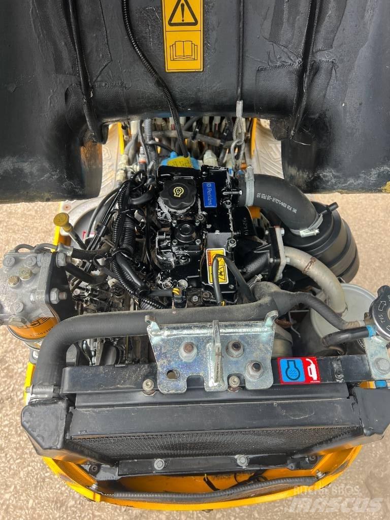 JCB 8008 CTS Mini bageri < 7t