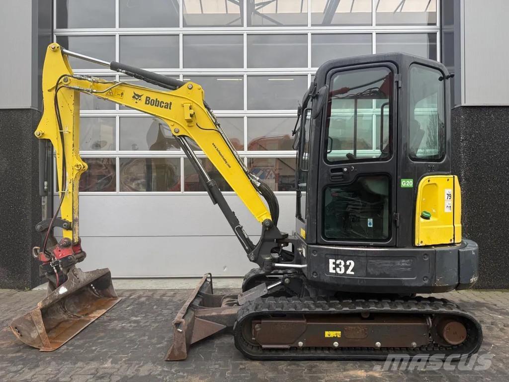 Bobcat E32 Mini bageri < 7t