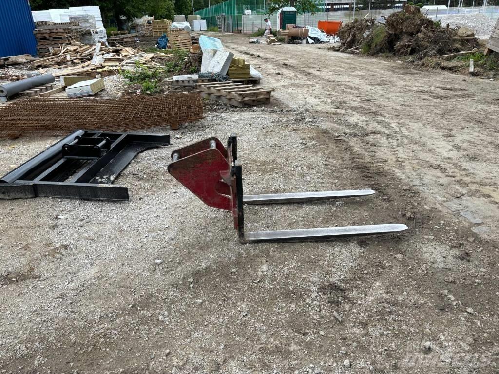 Takeuchi TB295W Bageri točkaši