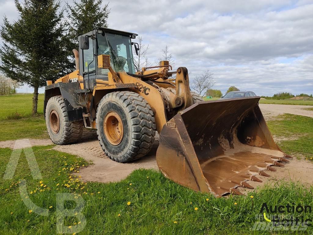 CASE 821 C Utovarivači na točkove