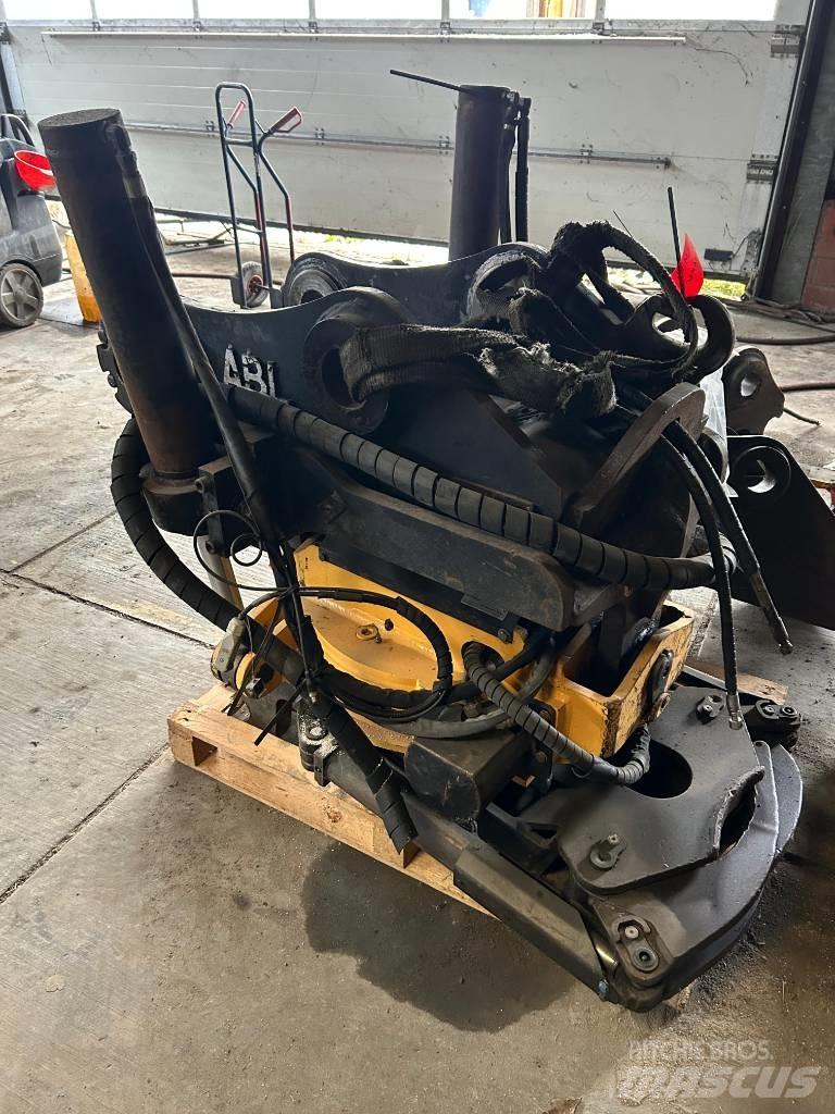 Engcon Tiltrotator Rotatori za građevinarstvo