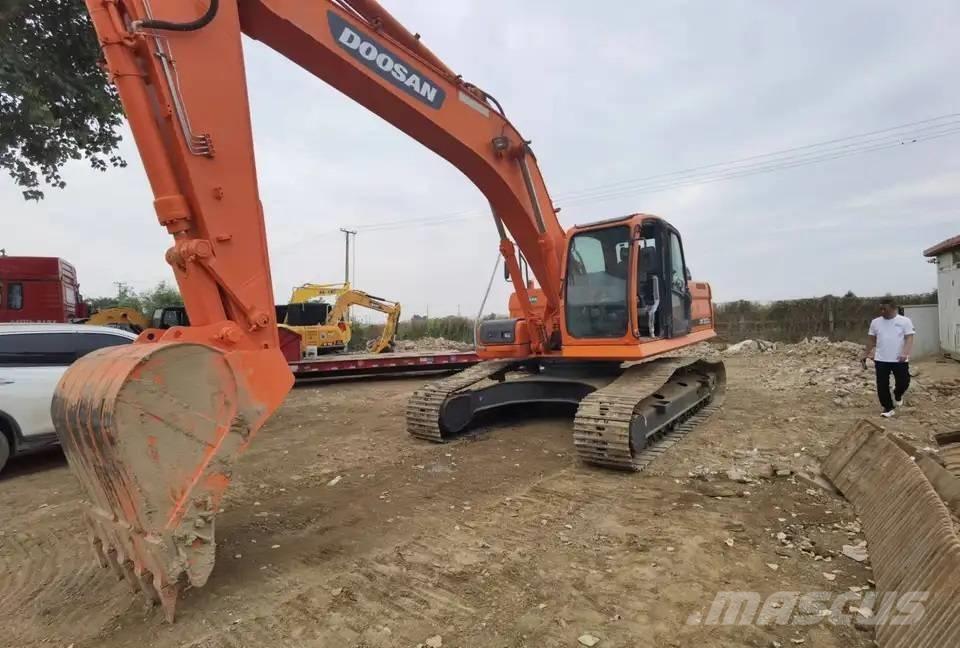 Doosan DX300LC Bageri guseničari