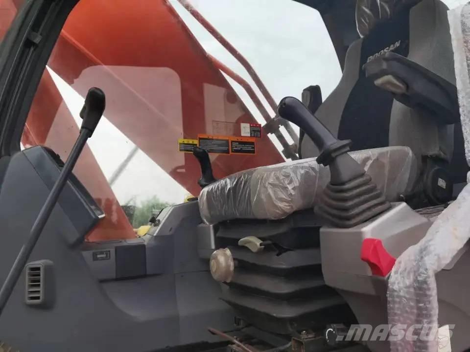 Doosan DX300LC Bageri guseničari