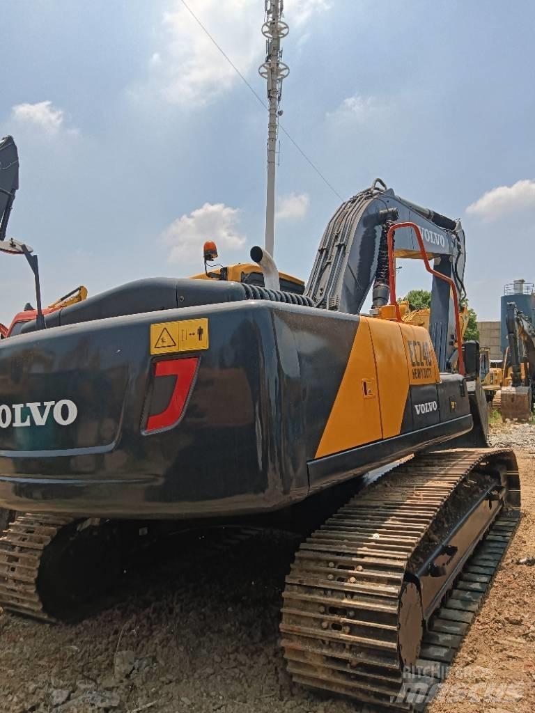 Volvo EC 240 Bageri guseničari