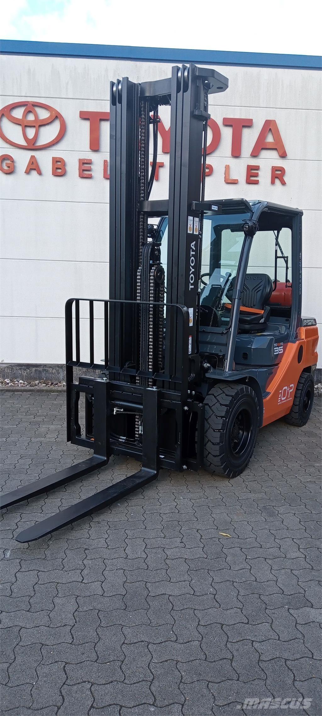 Toyota 02-8FGJF35 Plinski viljuškari