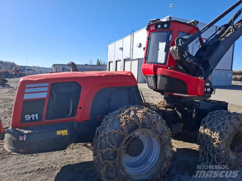 Komatsu 911 Harversteri