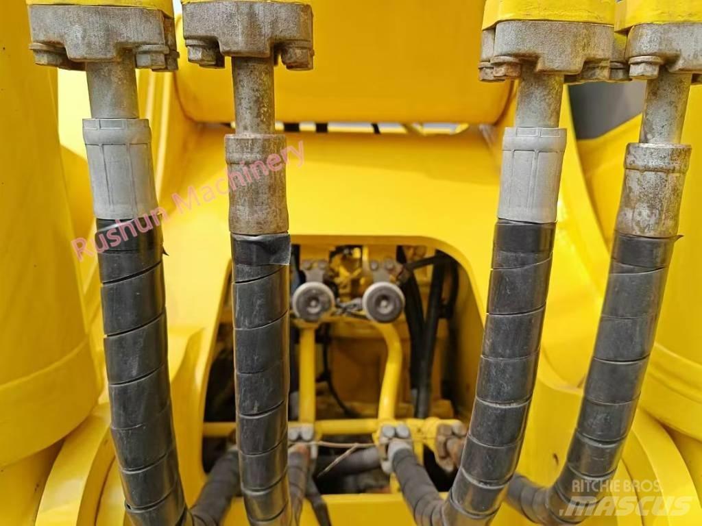 Komatsu PC 220-8 Bageri guseničari