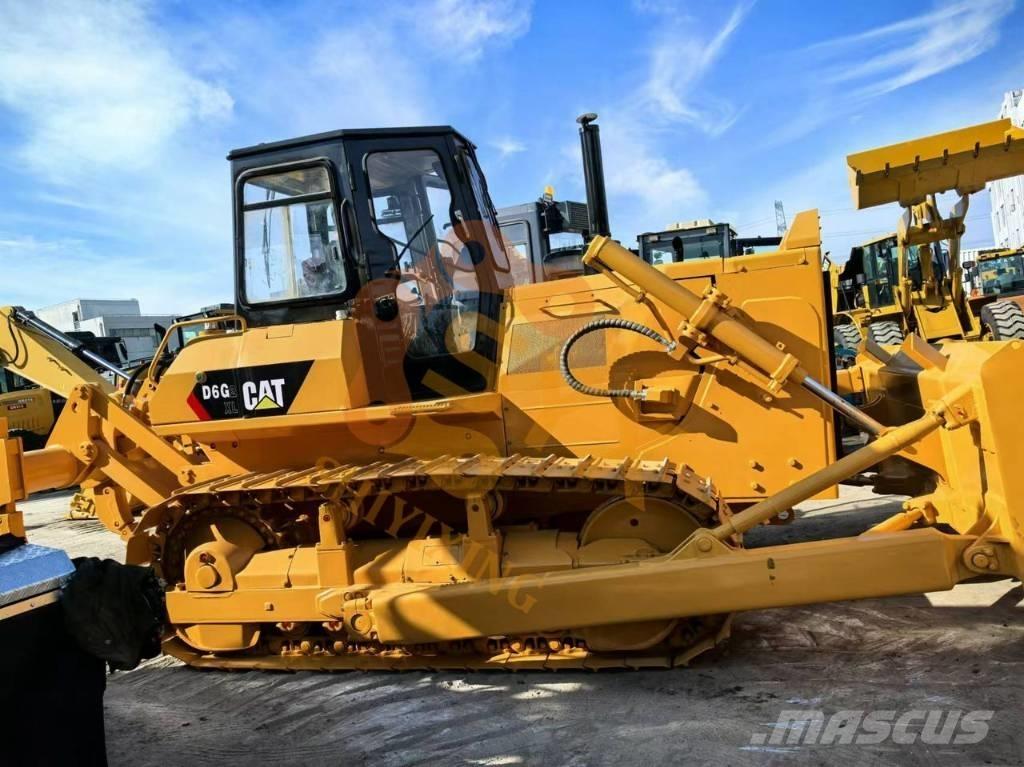 CAT D6G Buldožeri guseničari