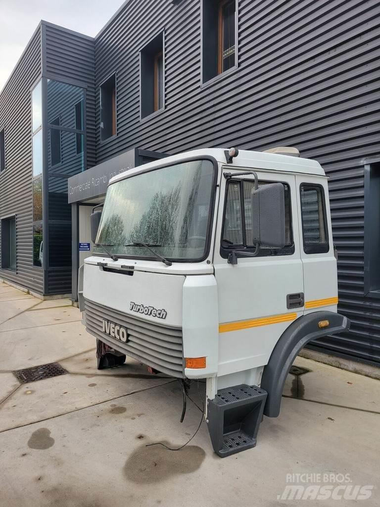 Iveco TURBOTECH Kabine i unutrašnjost