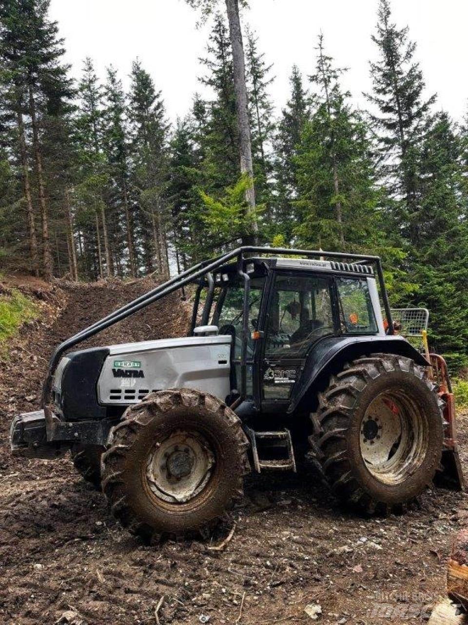 Valtra 6550 Šumarski traktori