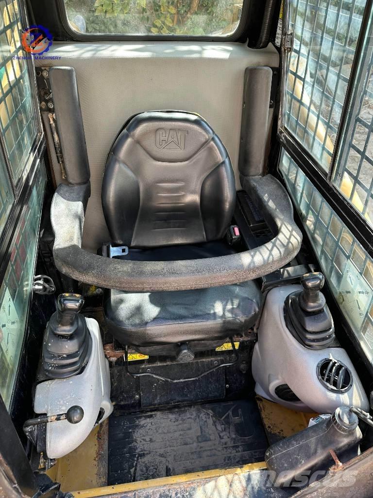 CAT 226 B Skid steer mini utovarivači