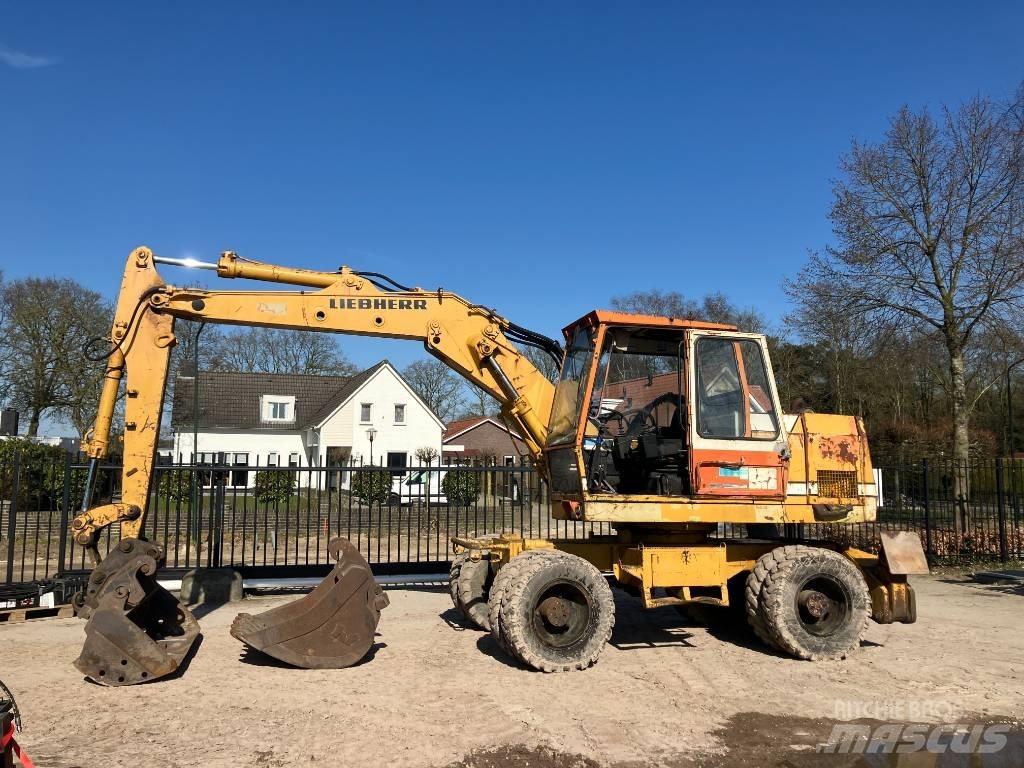 Liebherr A 900 B Bageri točkaši