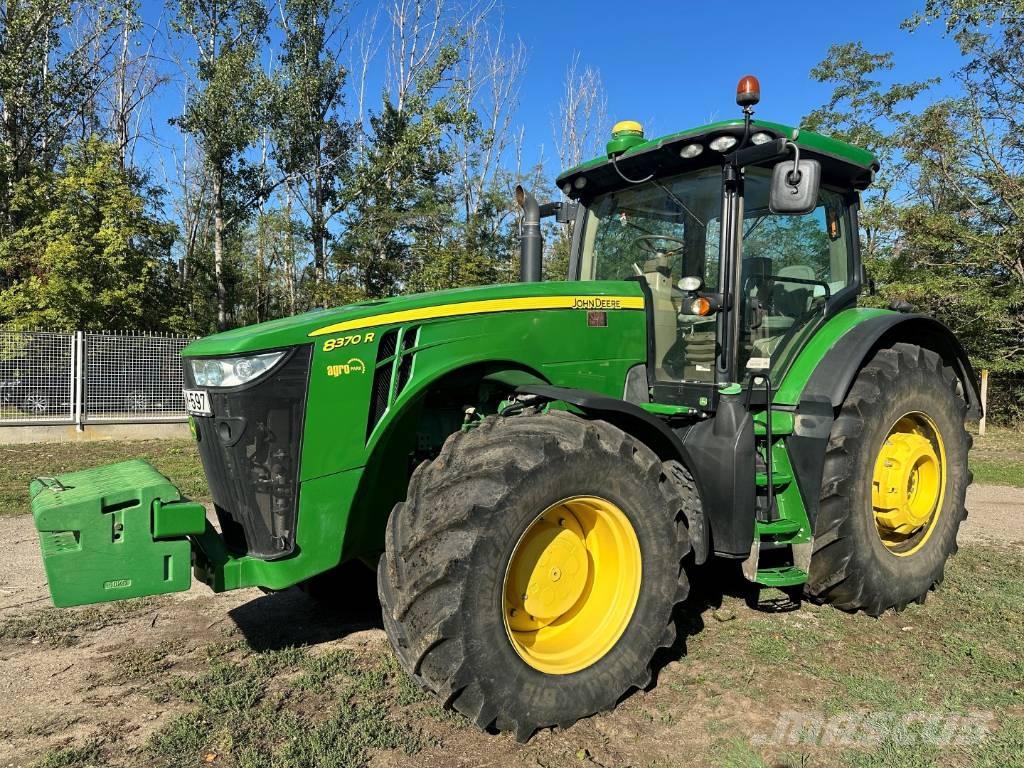 John Deere 8370 R Traktori