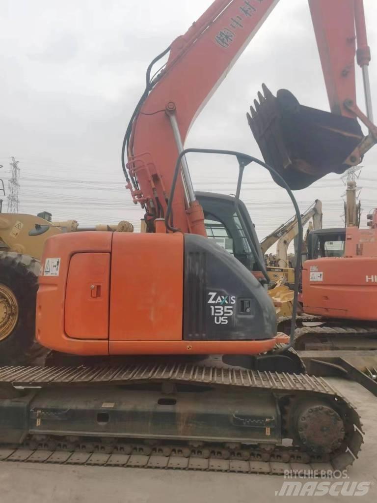 Hitachi ZX 135 us Midi bageri 7t – 12t