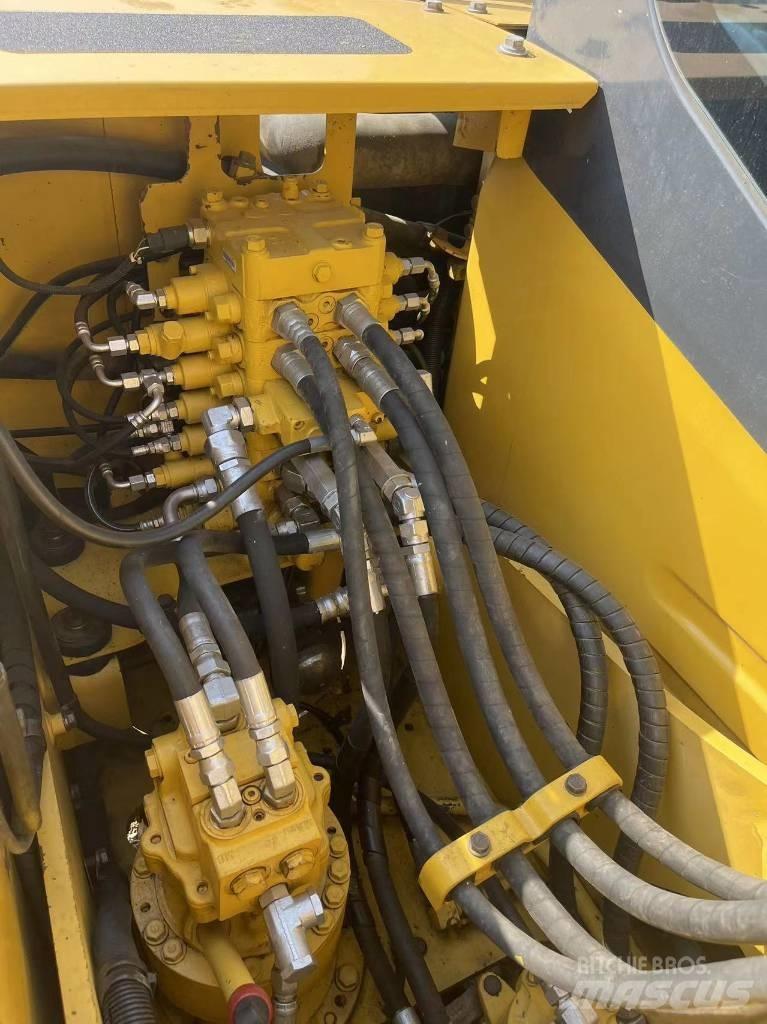 Komatsu PC 130-8 Midi bageri 7t – 12t