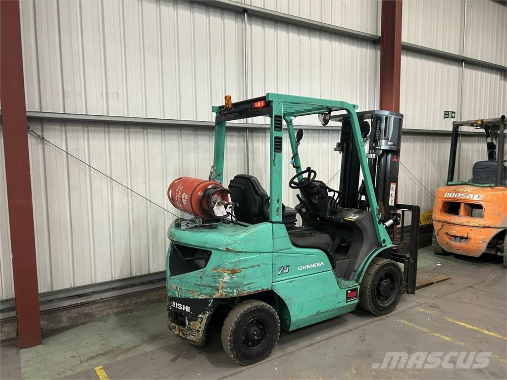 Mitsubishi FG25NT Plinski viljuškari