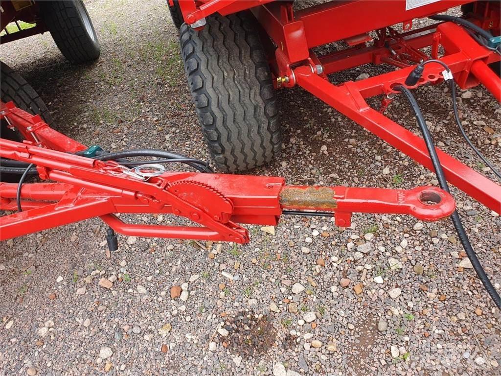 Farmtech ZDK 800 Kiperi prikolice