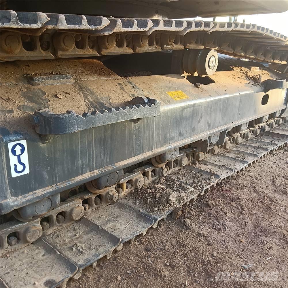 Volvo EC140B Bageri guseničari