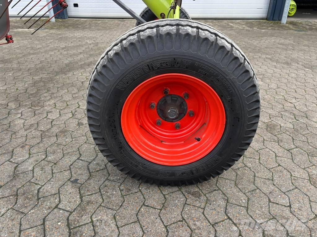 CLAAS Liner 2900 Okretači i sakupljači sena