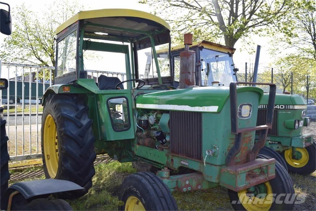 John Deere 2130 Traktori