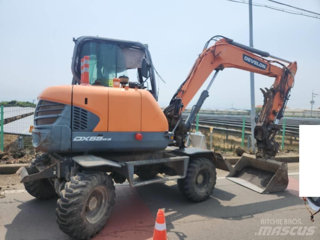Doosan DX 55 W Bageri točkaši