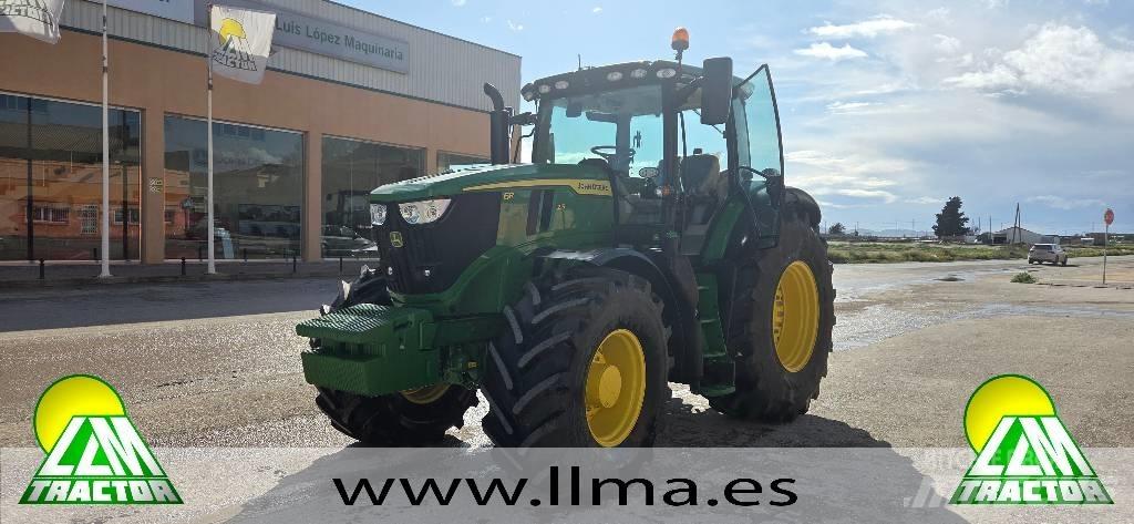John Deere 6R 215 Traktori