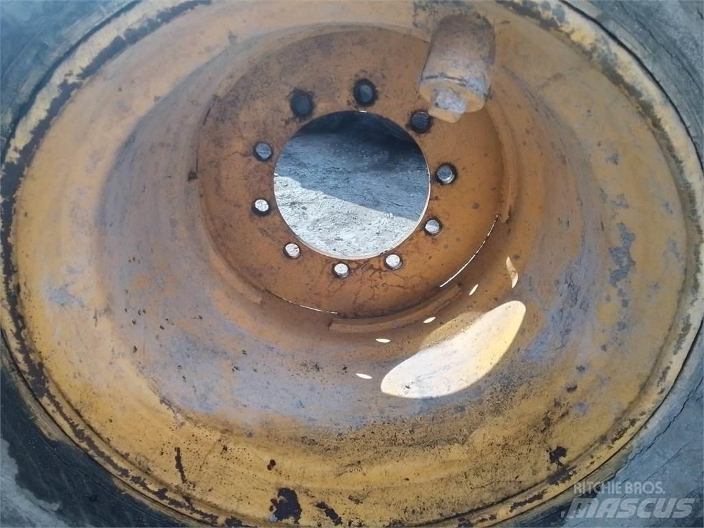 Ösa 250 24x26,5 Gume, točkovi i felne