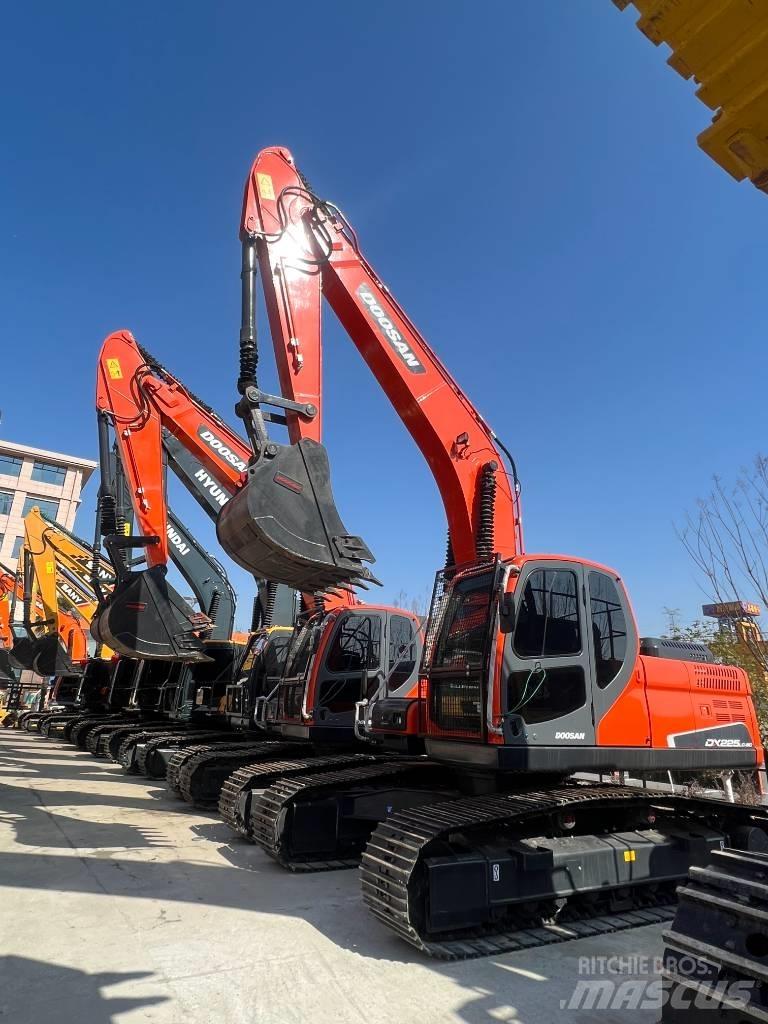 Doosan DX 225 Bageri guseničari