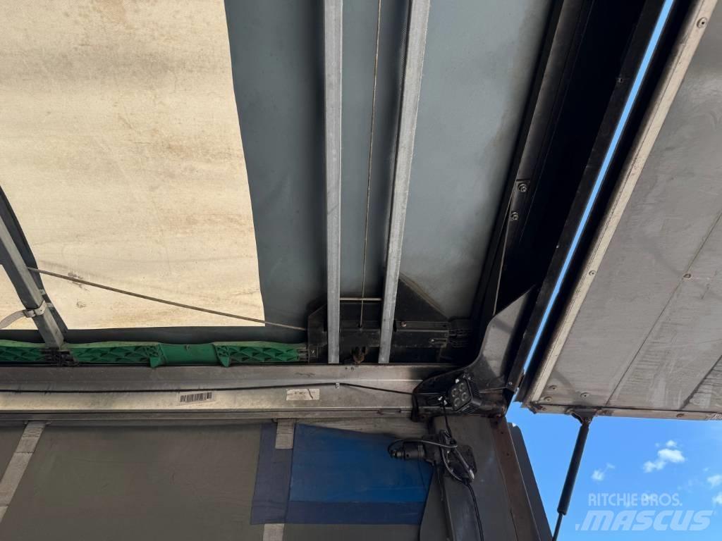 Krone 3 aks gardin Poluprikolice sa ciradom
