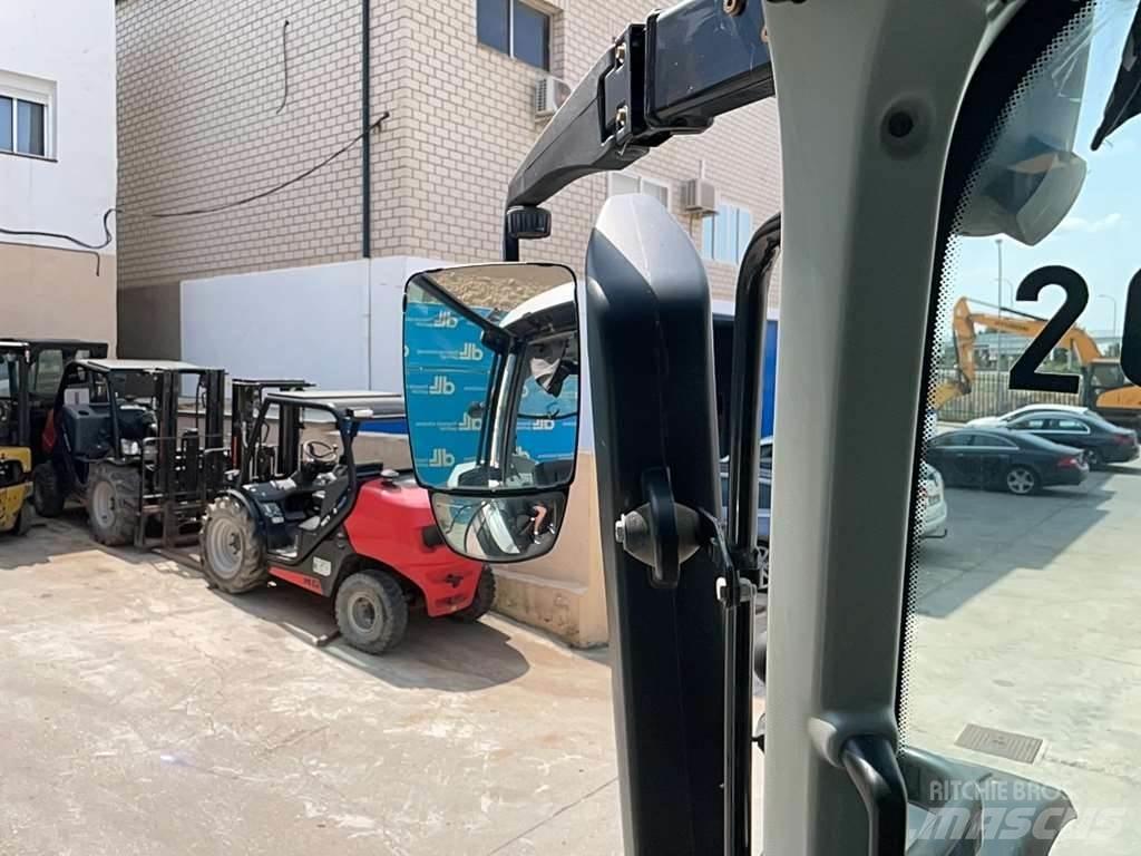 Valtra T174E Traktori