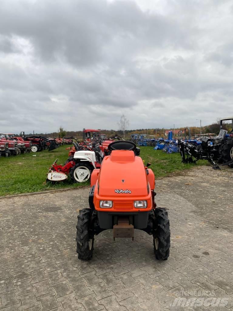 Kubota Aste A30 Manji traktori