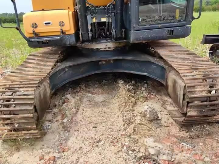 Hyundai 225LVS Bageri guseničari