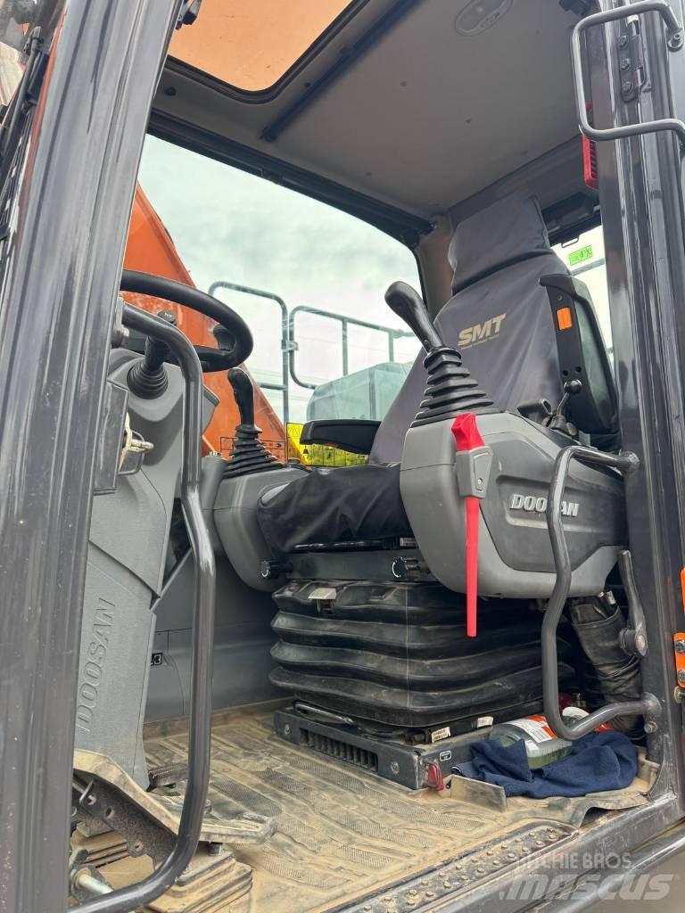Doosan DX165WR-7 Bageri točkaši