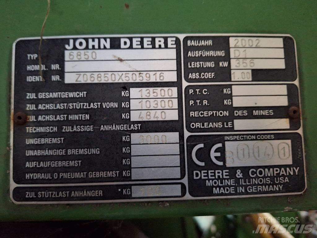 John Deere 6850 Mašine za stočnu hranu sa sopstvenim pogonom